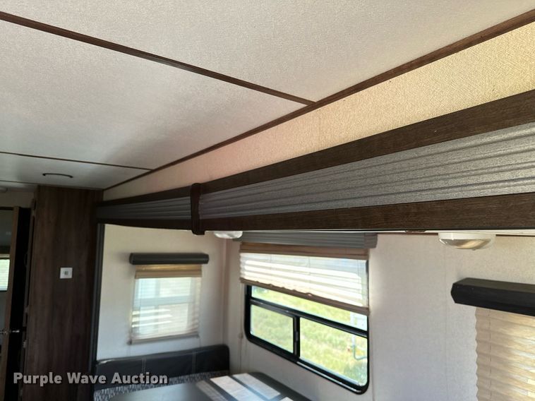 image for item OG9294 2017 Evergreen Nomad Classic 308BH  camper