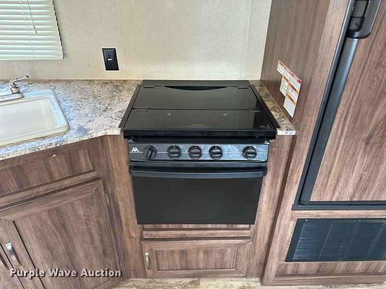 image for item OG9294 2017 Evergreen Nomad Classic 308BH  camper