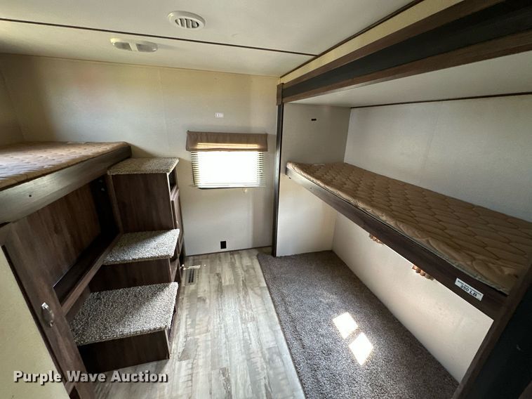 image for item OG9294 2017 Evergreen Nomad Classic 308BH  camper