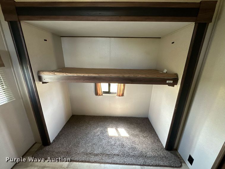 image for item OG9294 2017 Evergreen Nomad Classic 308BH  camper