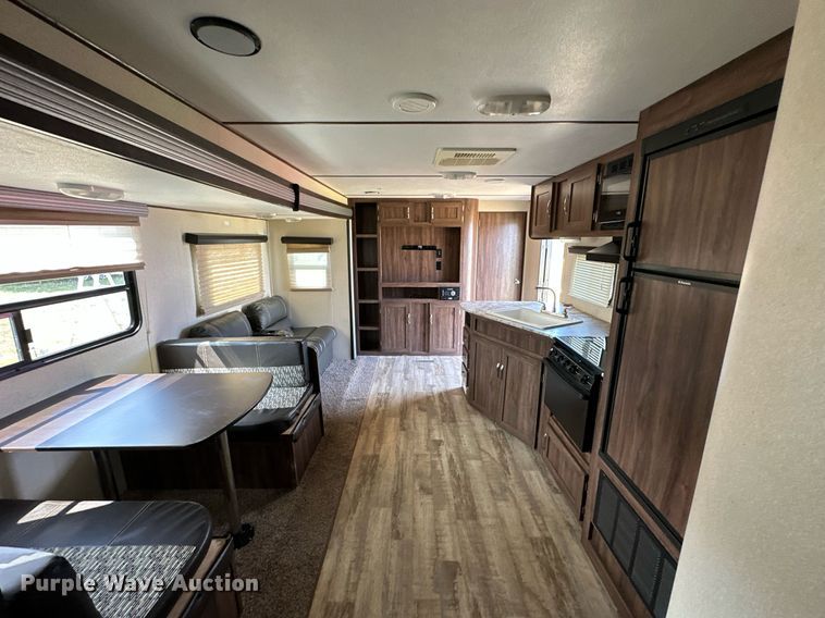 image for item OG9294 2017 Evergreen Nomad Classic 308BH  camper