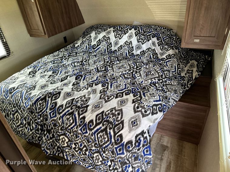 image for item OG9294 2017 Evergreen Nomad Classic 308BH  camper