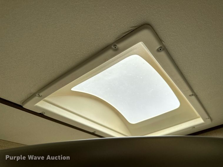 image for item OG9294 2017 Evergreen Nomad Classic 308BH  camper