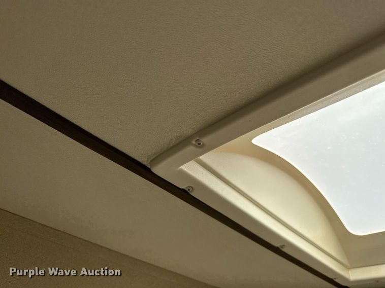 image for item OG9294 2017 Evergreen Nomad Classic 308BH  camper