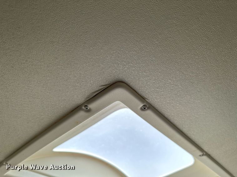 image for item OG9294 2017 Evergreen Nomad Classic 308BH  camper