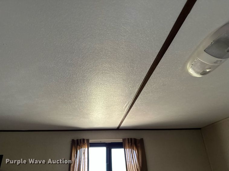 image for item OG9294 2017 Evergreen Nomad Classic 308BH  camper