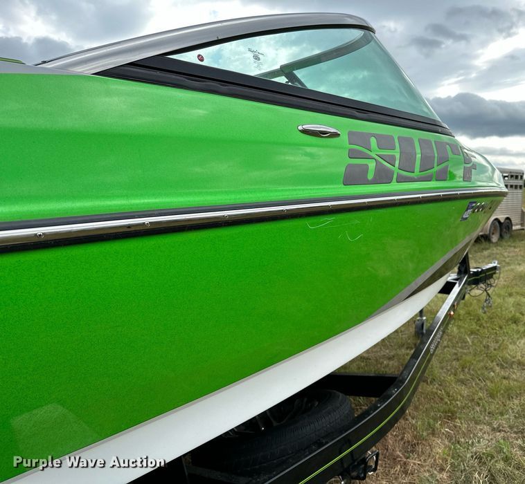 image for item OG9295 2020 Sanger V237  boat