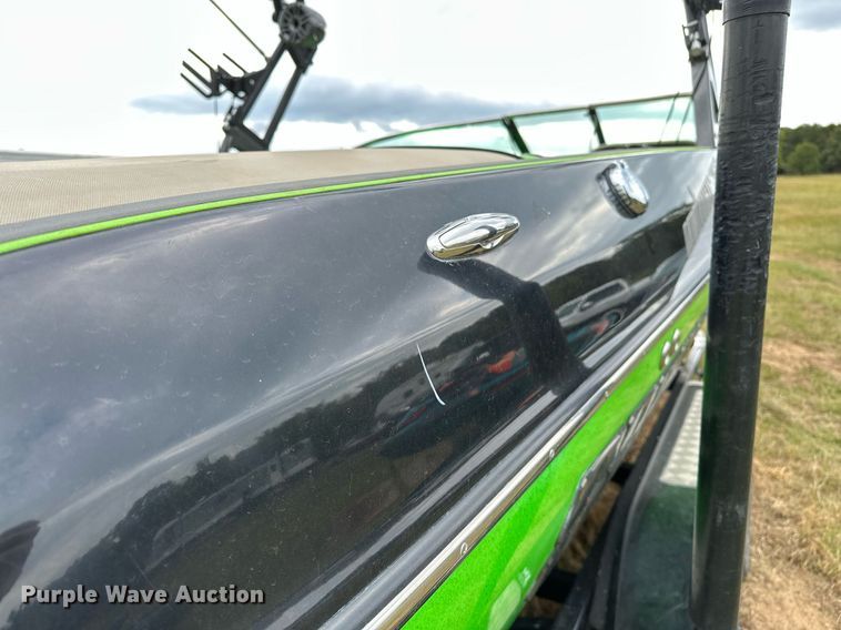 image for item OG9295 2020 Sanger V237  boat