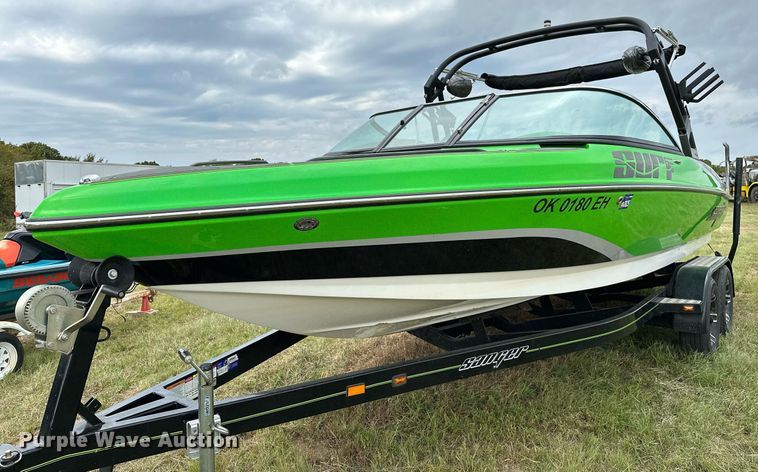 image for item OG9295 2020 Sanger V237  boat