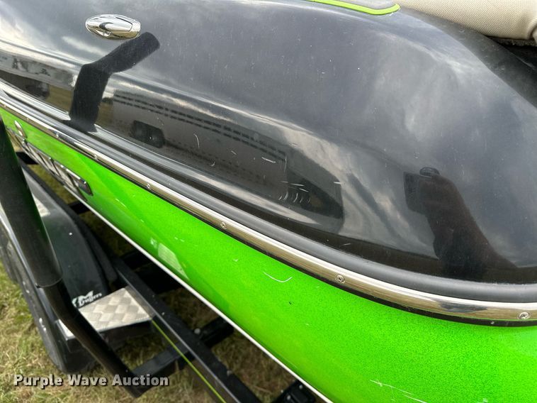 image for item OG9295 2020 Sanger V237  boat