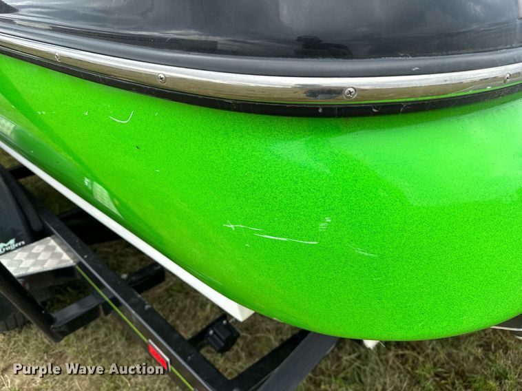 image for item OG9295 2020 Sanger V237  boat