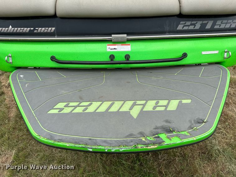 image for item OG9295 2020 Sanger V237  boat