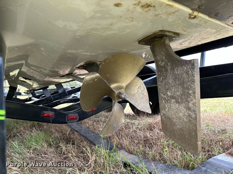 image for item OG9295 2020 Sanger V237  boat