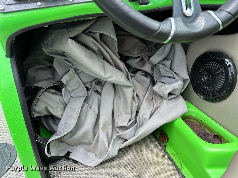 image for item OG9295 2020 Sanger V237  boat