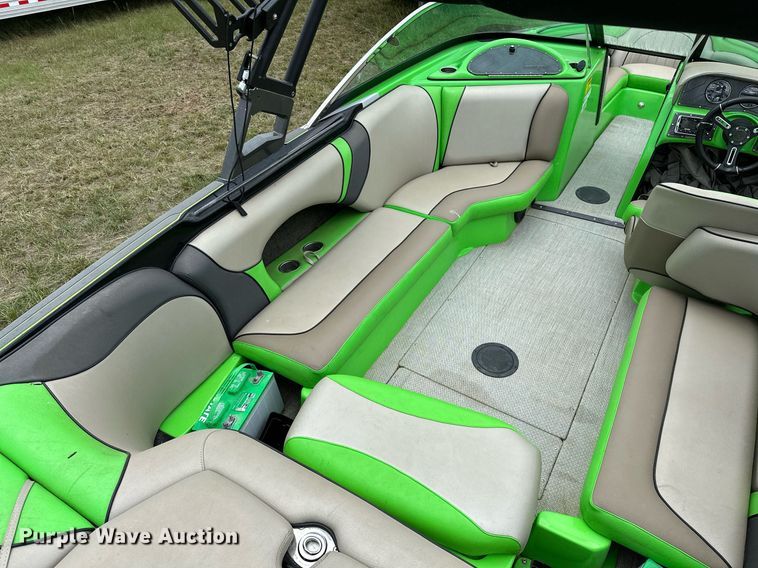 image for item OG9295 2020 Sanger V237  boat