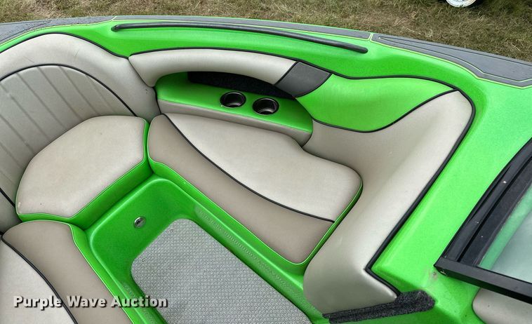 image for item OG9295 2020 Sanger V237  boat