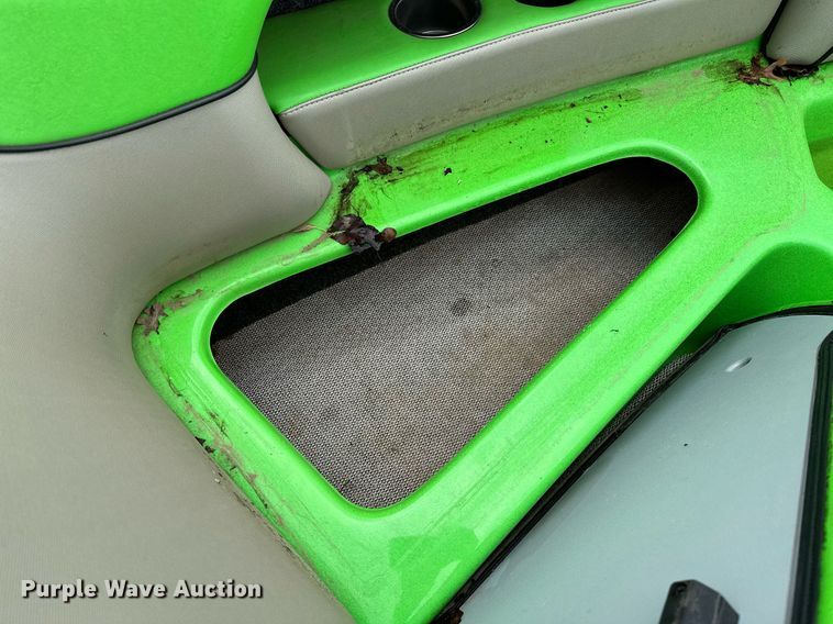 image for item OG9295 2020 Sanger V237  boat