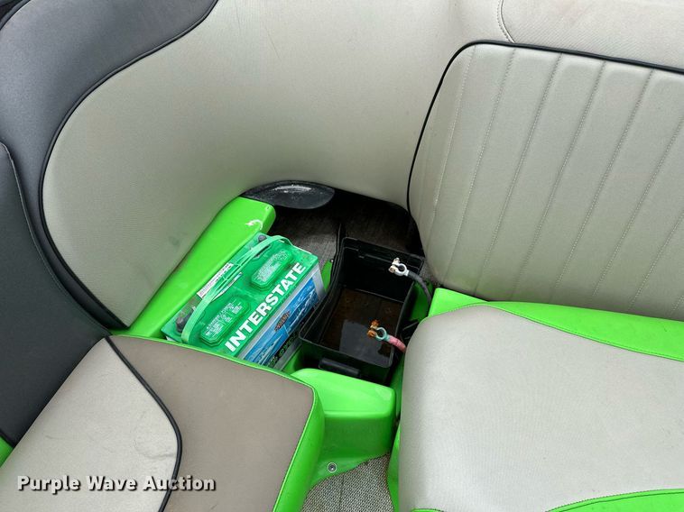 image for item OG9295 2020 Sanger V237  boat