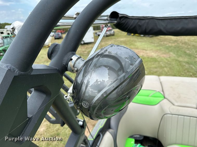 image for item OG9295 2020 Sanger V237  boat