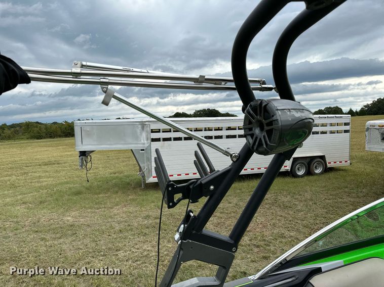 image for item OG9295 2020 Sanger V237  boat