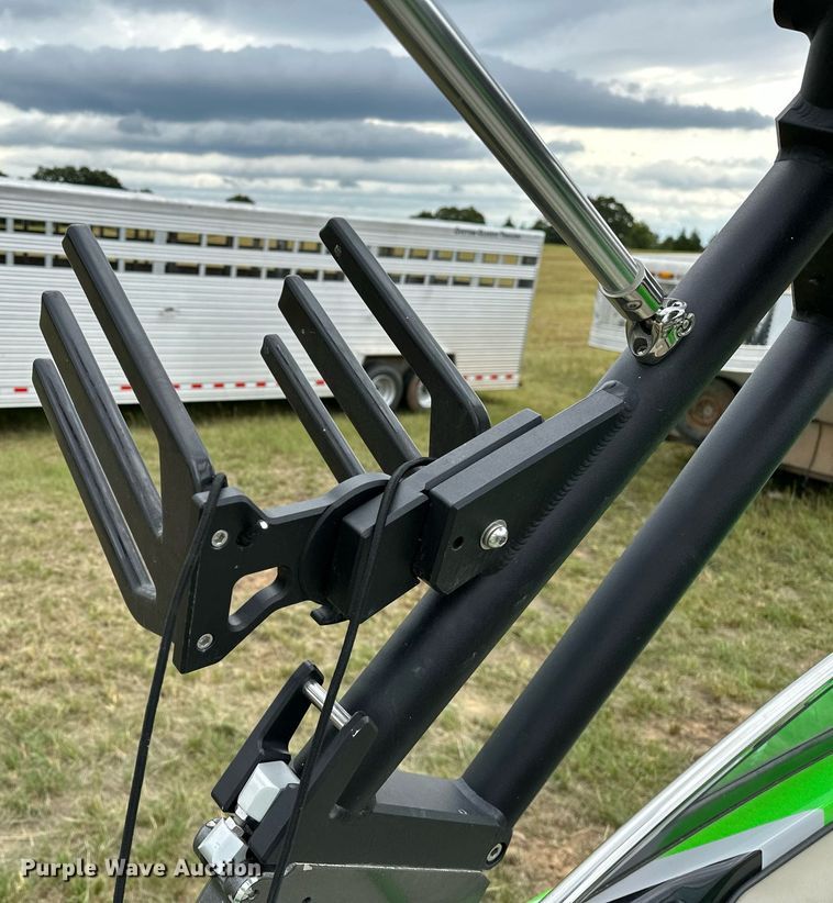 image for item OG9295 2020 Sanger V237  boat