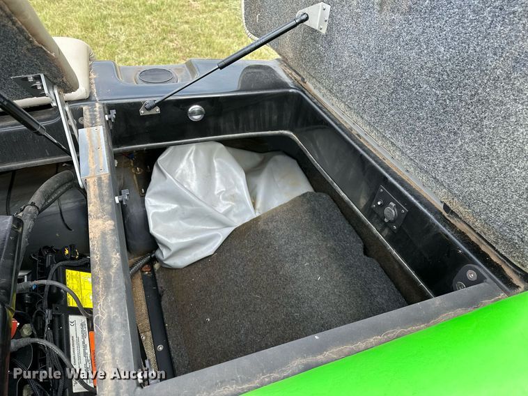 image for item OG9295 2020 Sanger V237  boat