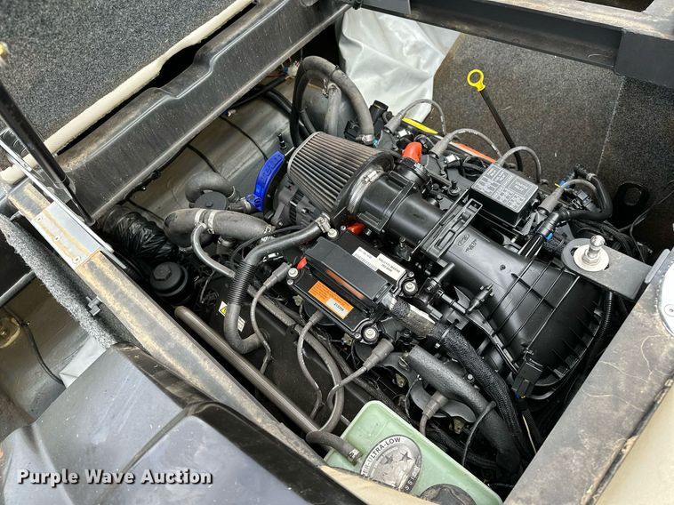 image for item OG9295 2020 Sanger V237  boat