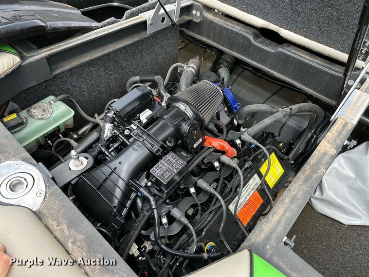 image for item OG9295 2020 Sanger V237  boat