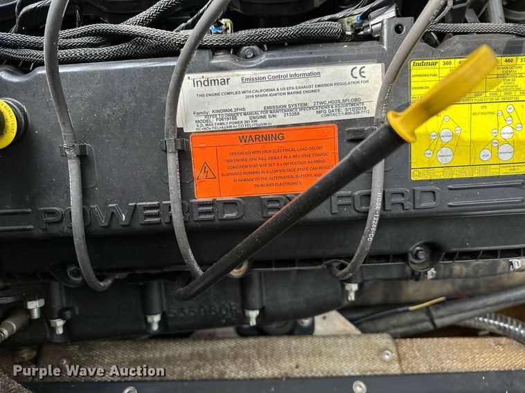 image for item OG9295 2020 Sanger V237  boat