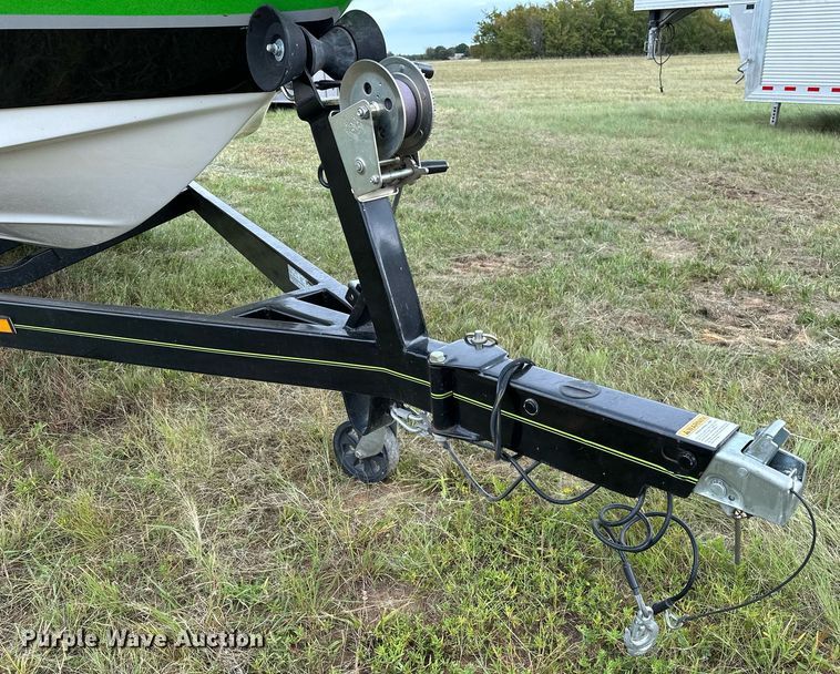 image for item OG9295 2020 Sanger V237  boat