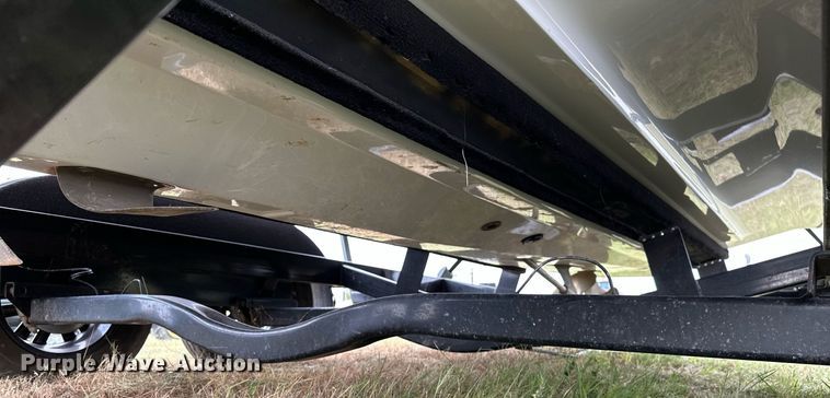 image for item OG9295 2020 Sanger V237  boat