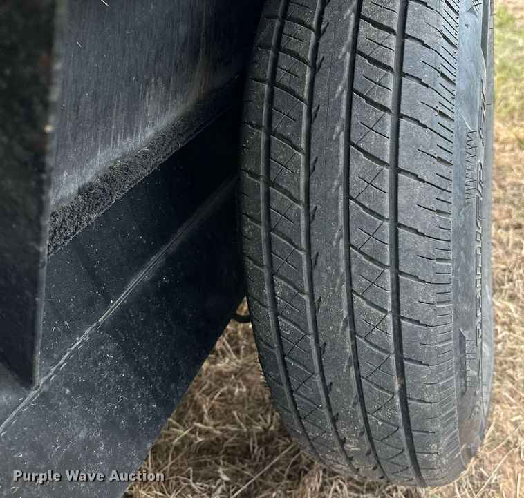 image for item OG9295 2020 Sanger V237  boat