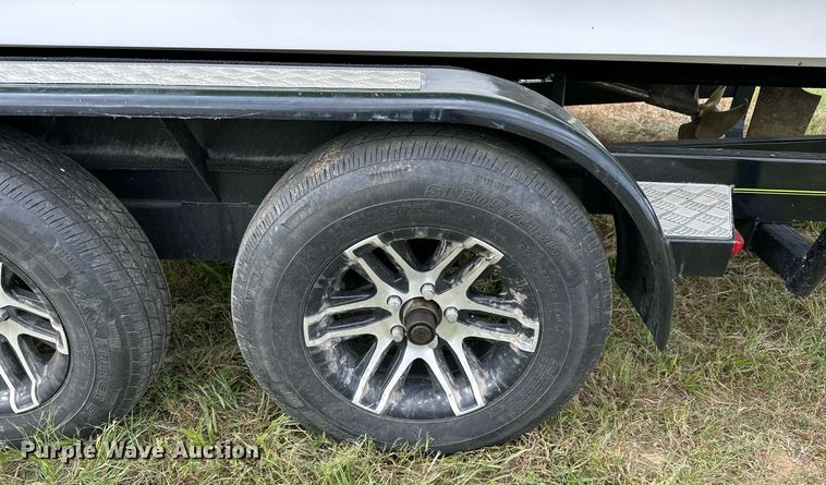 image for item OG9295 2020 Sanger V237  boat