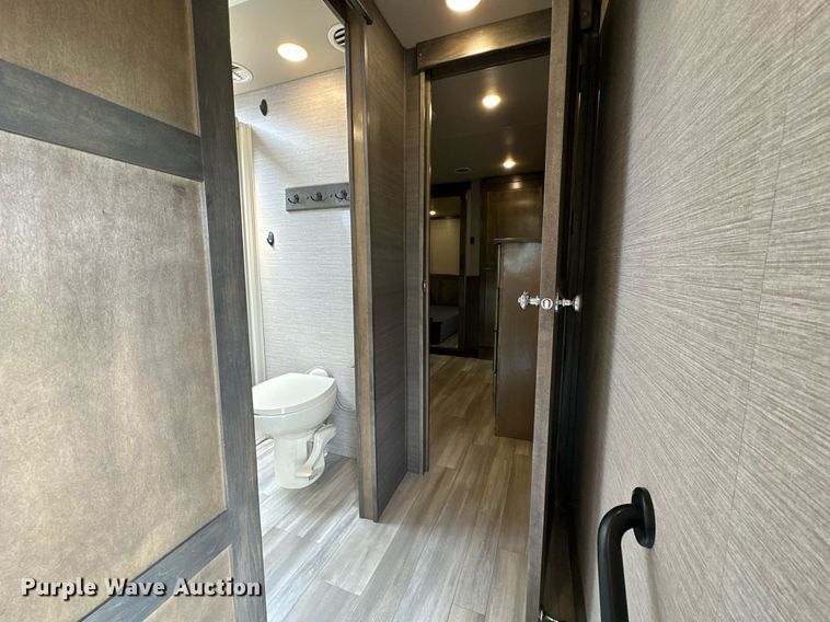 image for item OG9296 2022 Vanleigh Vilano  RV