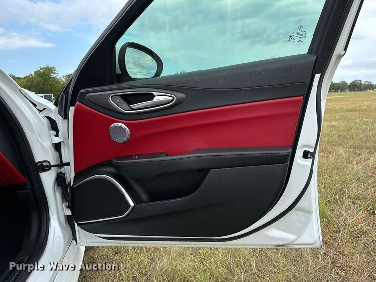 image for item OG9297 2018 Alfa Romeo Giulia