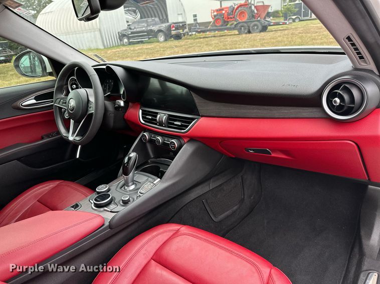 image for item OG9297 2018 Alfa Romeo Giulia