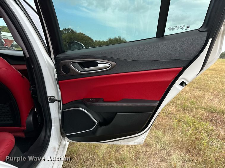 image for item OG9297 2018 Alfa Romeo Giulia