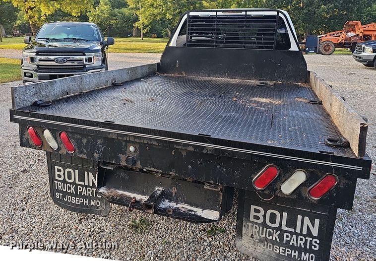 image for item OG9420 2011 Ford F350 Super Duty  Crew Cab flatbed truck