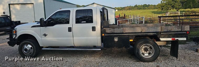 image for item OG9420 2011 Ford F350 Super Duty  Crew Cab flatbed truck