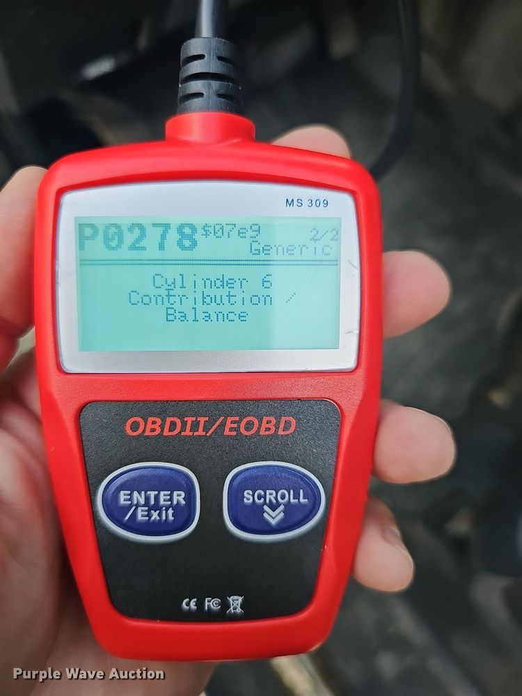 image for item OG9420 2011 Ford F350 Super Duty  Crew Cab flatbed truck