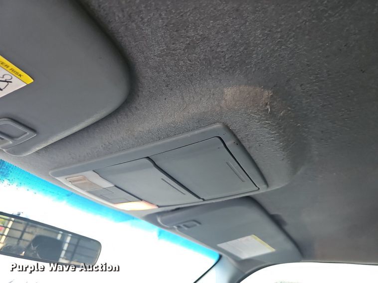 image for item OG9420 2011 Ford F350 Super Duty  Crew Cab flatbed truck