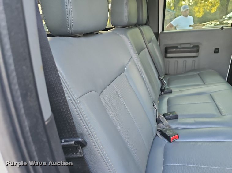 image for item OG9420 2011 Ford F350 Super Duty  Crew Cab flatbed truck