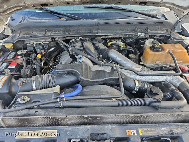 image for item OG9420 2011 Ford F350 Super Duty  Crew Cab flatbed truck