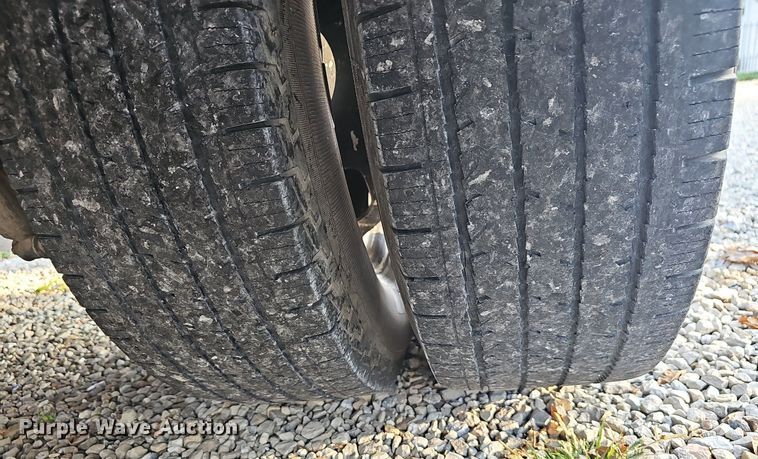 image for item OG9420 2011 Ford F350 Super Duty  Crew Cab flatbed truck