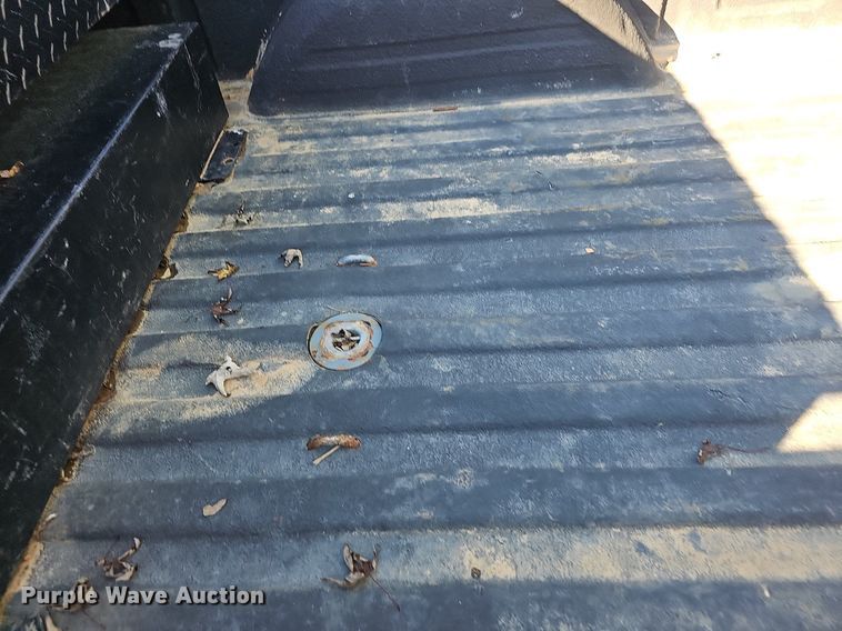 image for item OG9454 2004 Chevrolet Silverado 2500HD  pickup truck