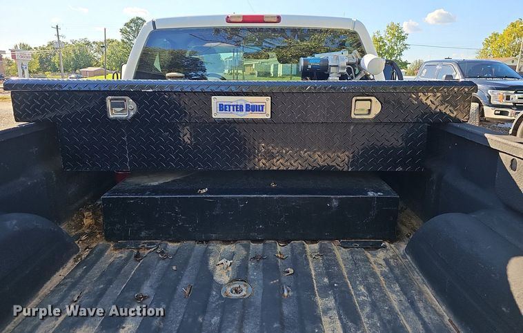 image for item OG9454 2004 Chevrolet Silverado 2500HD  pickup truck