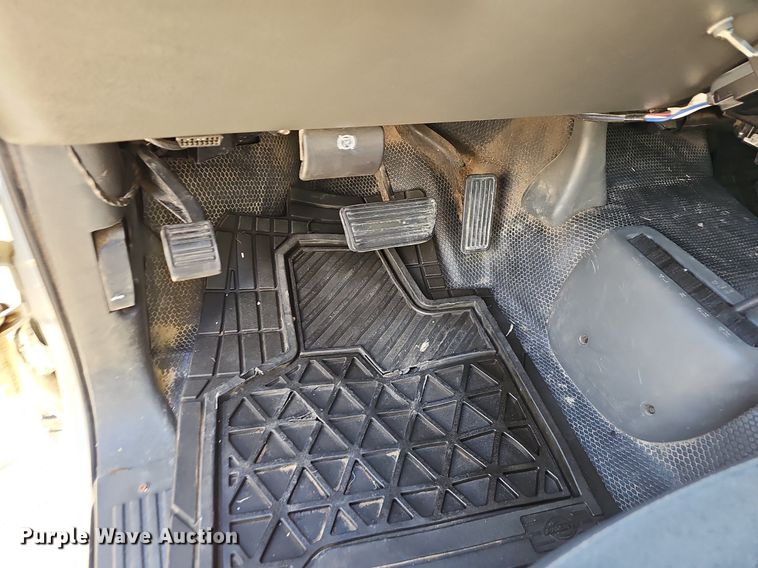 image for item OG9454 2004 Chevrolet Silverado 2500HD  pickup truck