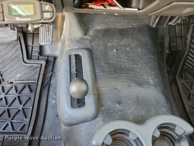 image for item OG9454 2004 Chevrolet Silverado 2500HD  pickup truck