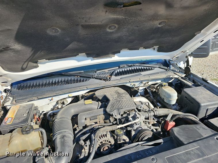 image for item OG9454 2004 Chevrolet Silverado 2500HD  pickup truck