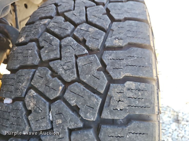 image for item OG9454 2004 Chevrolet Silverado 2500HD  pickup truck